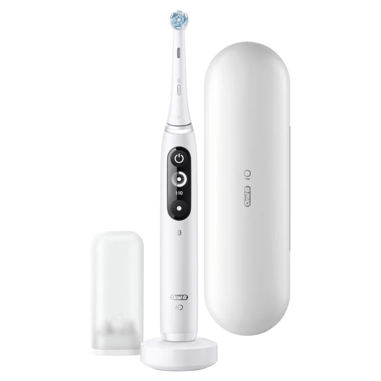 Oral-B iO - 7n - Spazzolino Elettrico Ricaricabile, 1 Spazzolino Bianco Esclusivo Con Tecnologia Magnetica Rivoluzionaria, Display In Bianco E Nero, 1 Testina, 1 Custodia Da Viaggio Premium